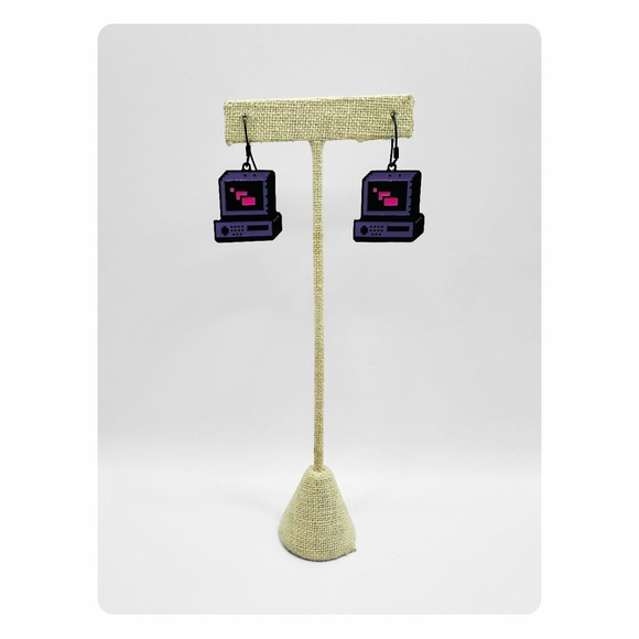 ★ NWT Spirit Computer Dangling Earrings - Purple/Black ★ - Picture 15 of 16